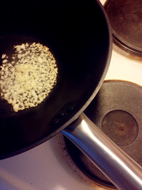 Garlic in the frying